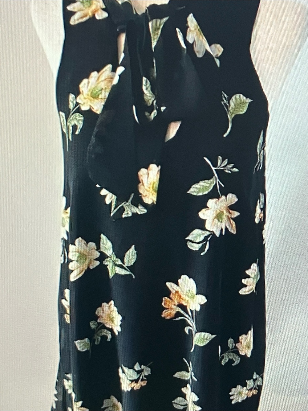Floral Tie-Neck Sleeveless Top - Black/Green Floral